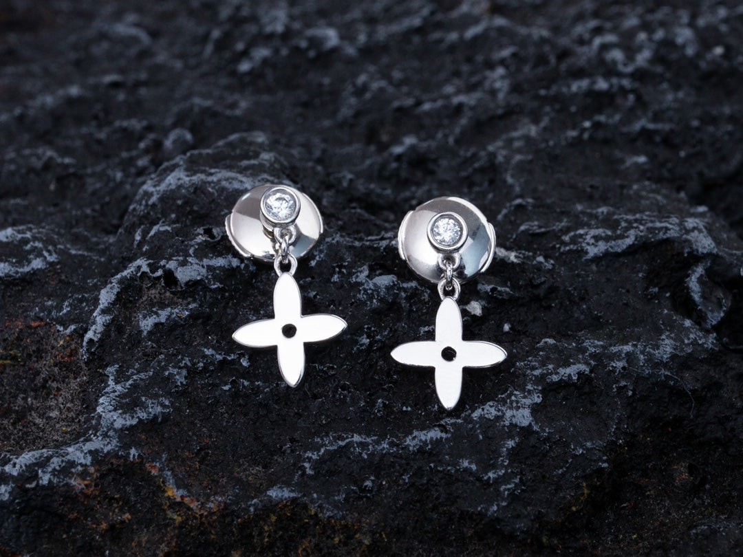 Lume Jewelry VIDYLLE SILVER DIAMOND MINI DROP EARRINGS