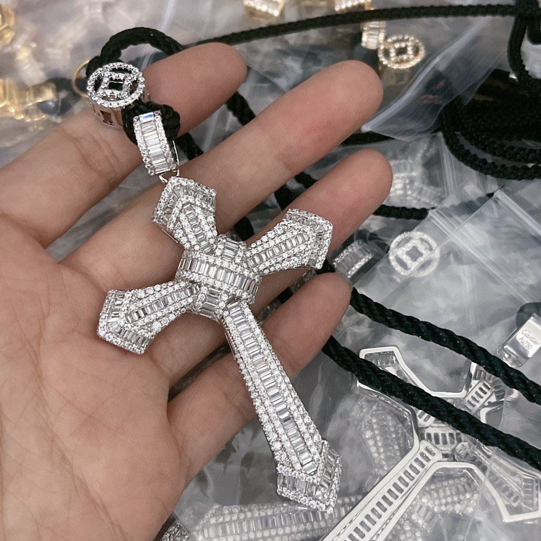 Lume Jewelry「アミュレット ローズゴールド ピンクマザーオブパール ネックレス」