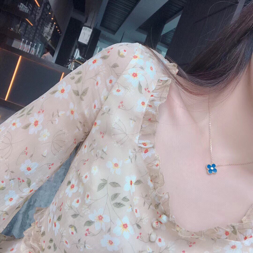 Lume Jewelry クローバー 15MM ダイヤモンド&ブルーアゲートネックレス