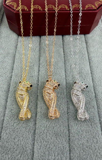 Lume Jewelry「アミュレット ローズゴールド ピンクマザーオブパール ネックレス」