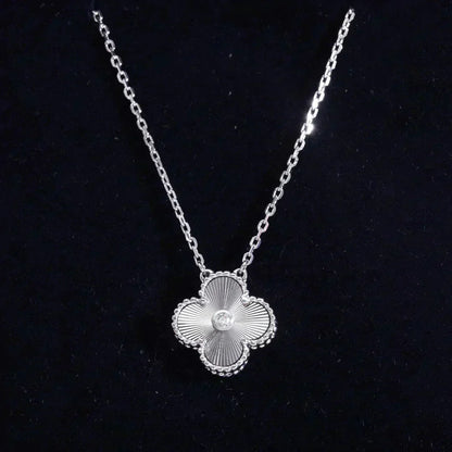 ¡®Lume Jewelry¡¯CLOVER  15MM DIAMOND LASER NECKLACE SILVER