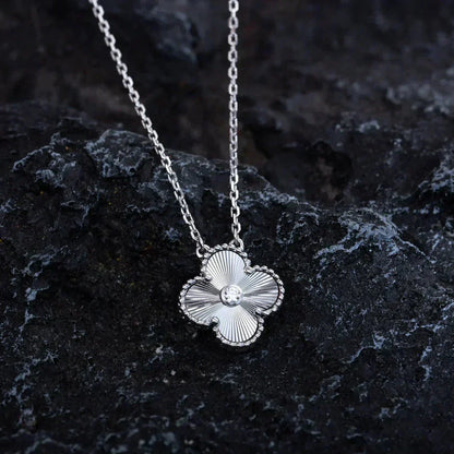 ¡®Lume Jewelry¡¯CLOVER  15MM DIAMOND LASER NECKLACE SILVER