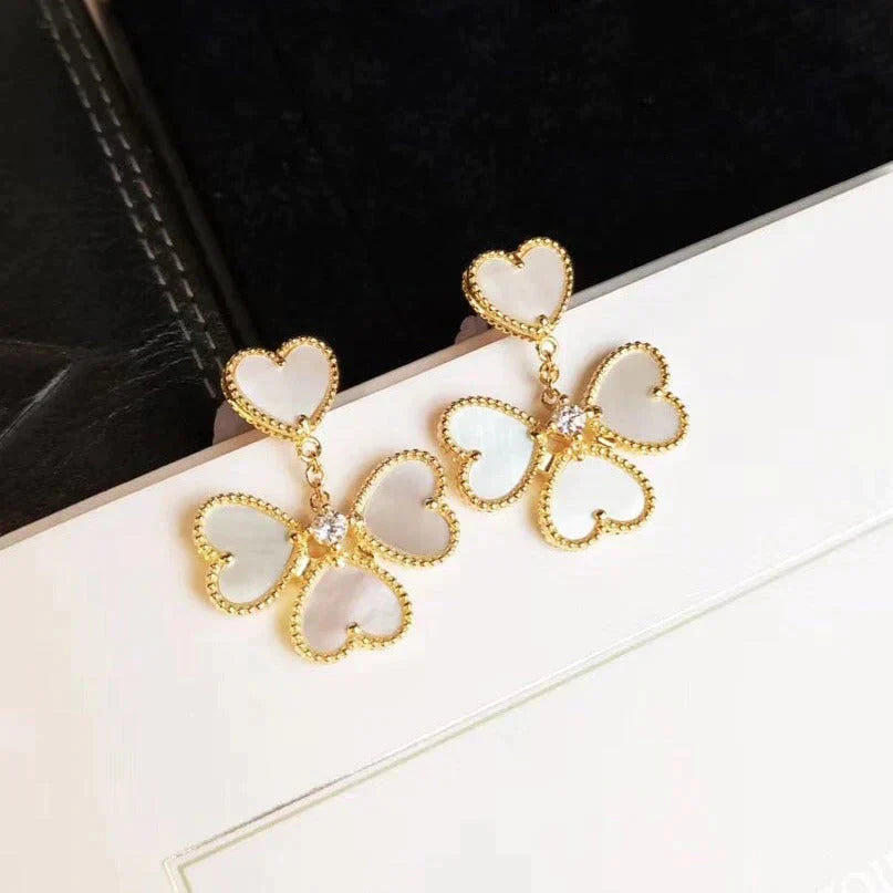 Lume Jewelry クローバー スウィート ホワイトMOP イヤリング