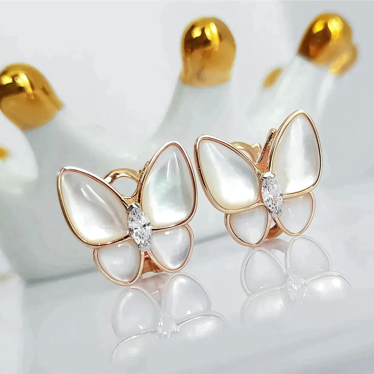 Lume Jewelry バタフライ マザーオブパール ダイヤモンド ピアス