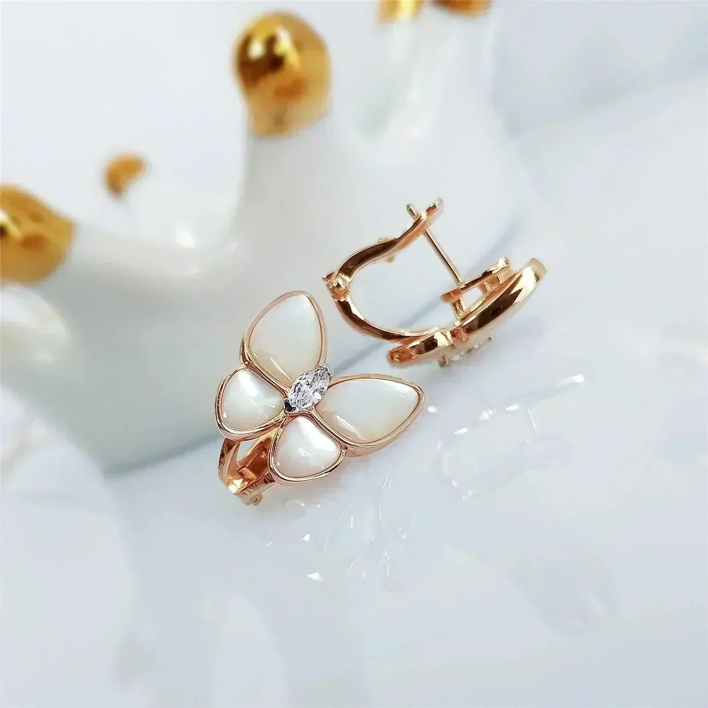 Lume Jewelry バタフライ マザーオブパール ダイヤモンド ピアス