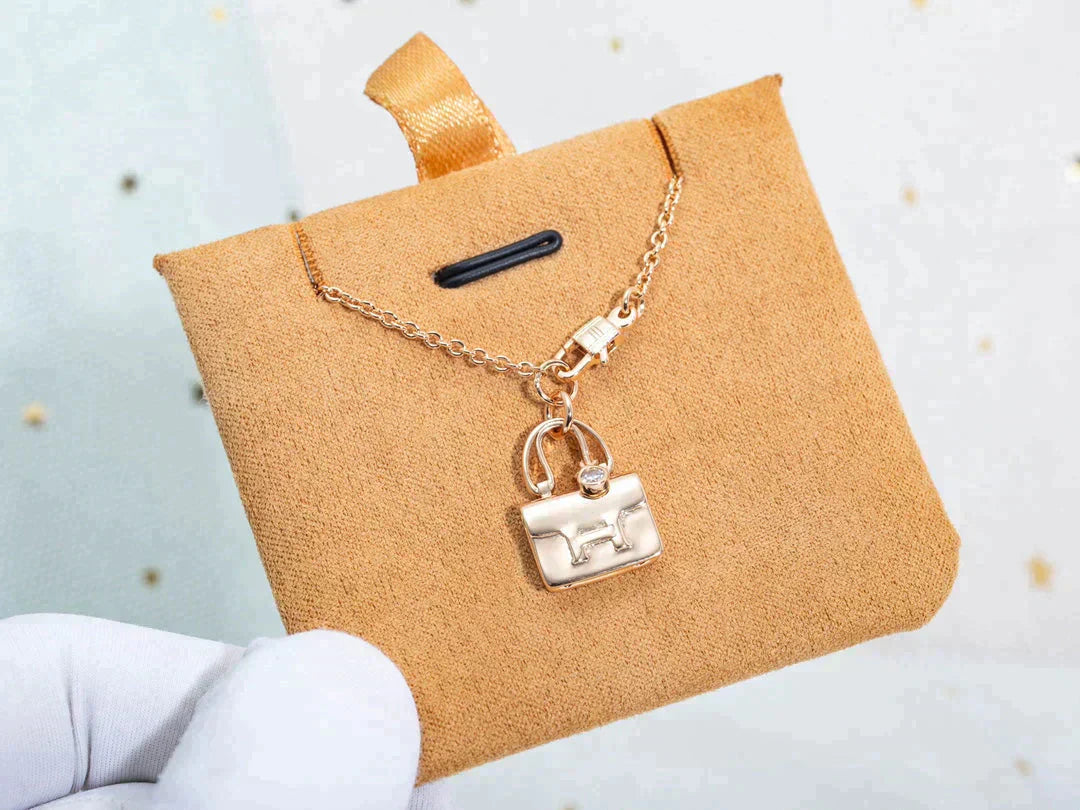 ¡®Lume Jewelry¡¯AMULETTE PEDANT ROSE GOLD NECKLACE