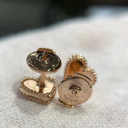 Lume Jewelry ハートカーネリアン スタッドピアス
