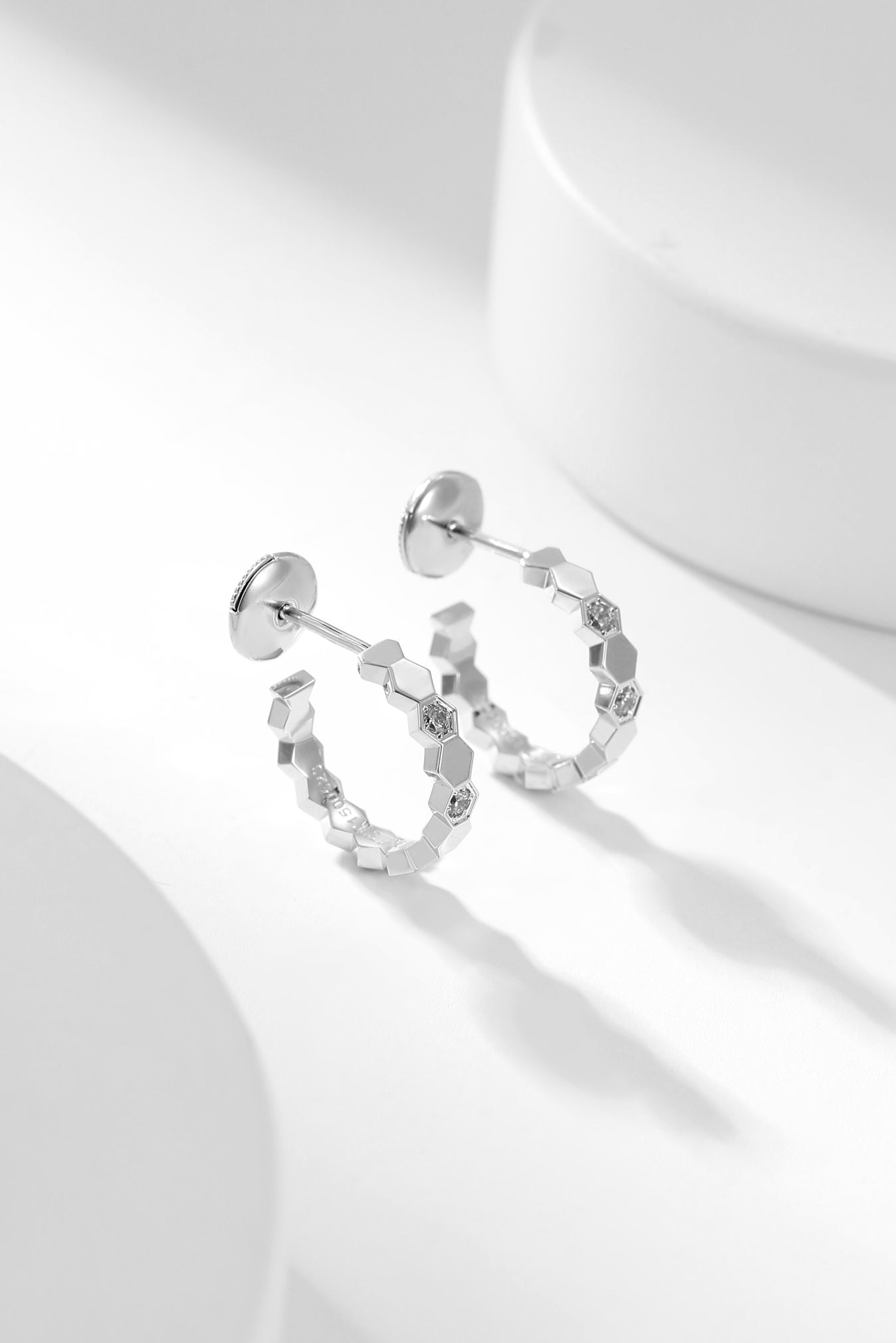 Lume Jewelry 『BEE LOVE ダイヤモンドフープピアス』