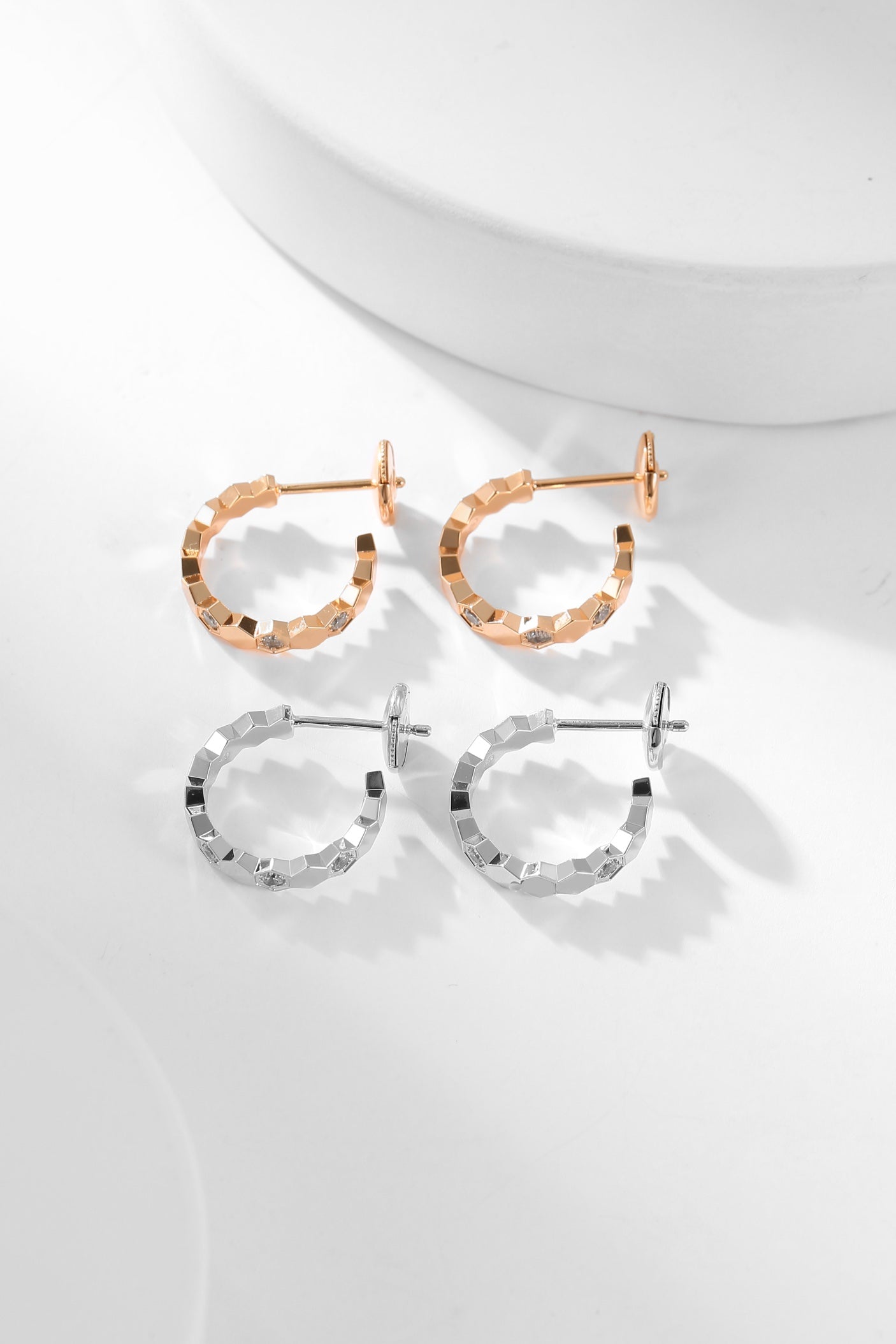 Lume Jewelry 『BEE LOVE ダイヤモンドフープピアス』
