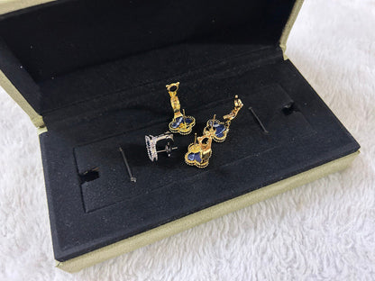Lume Jewelry「クローバー・ピーターサイト・ミディアム・スタッズピアス」