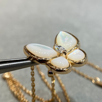Lume JewelryバタフライMOPダイヤモンドネックレス