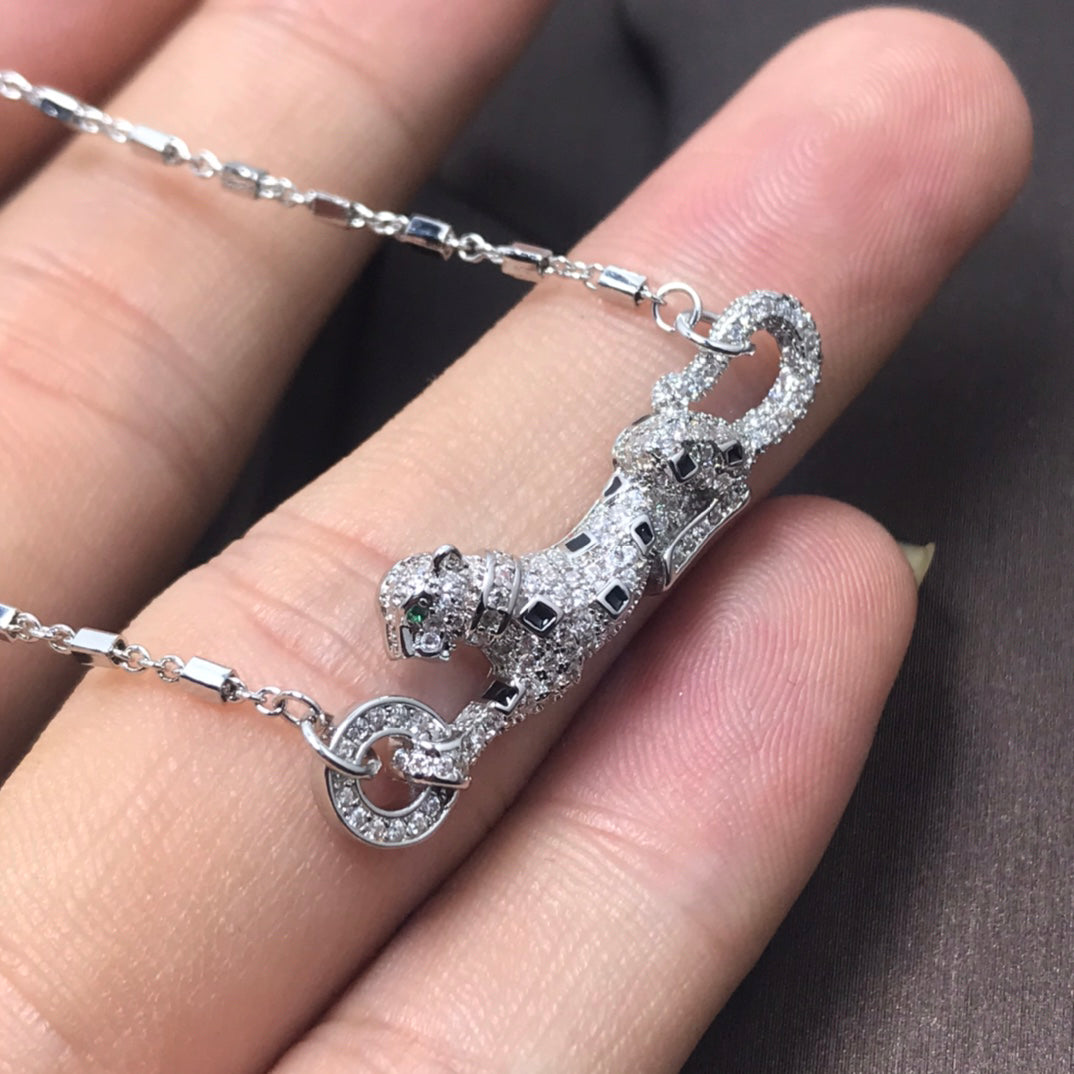 Lume Jewelry「アミュレット ローズゴールド ピンクマザーオブパール ネックレス」
