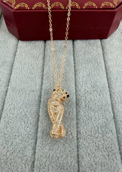 Lume Jewelry「アミュレット ローズゴールド ピンクマザーオブパール ネックレス」