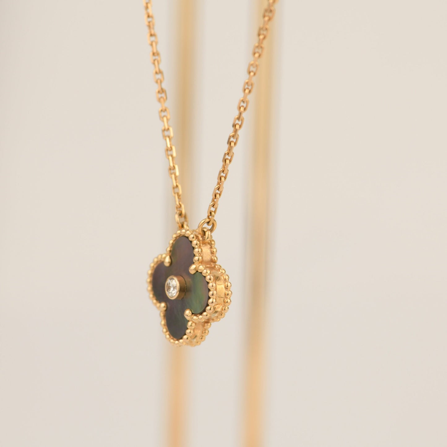 Lume Jewelry クローバー 15MM ダイヤモンド＆マザーオブパール ネックレス