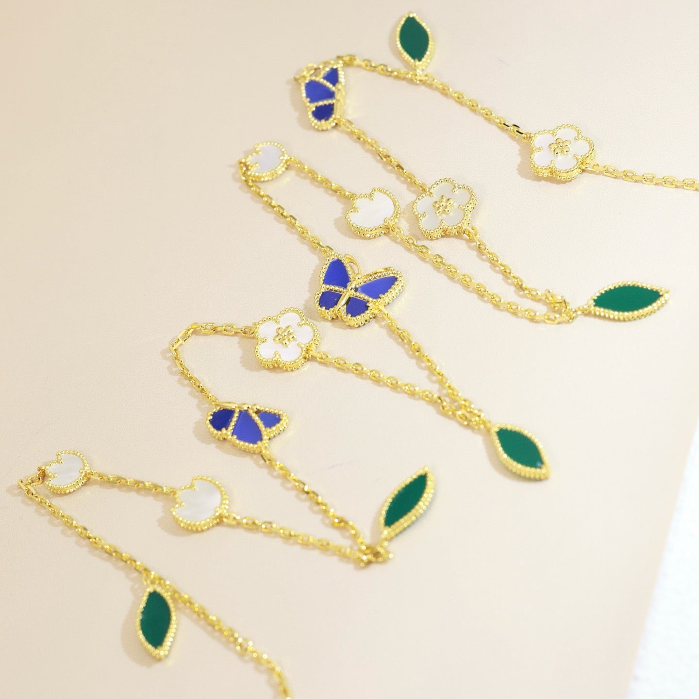 [Lume Jewelry]LUCKY SPRING BUTTERFLY 15 FLOWER NECKLACE