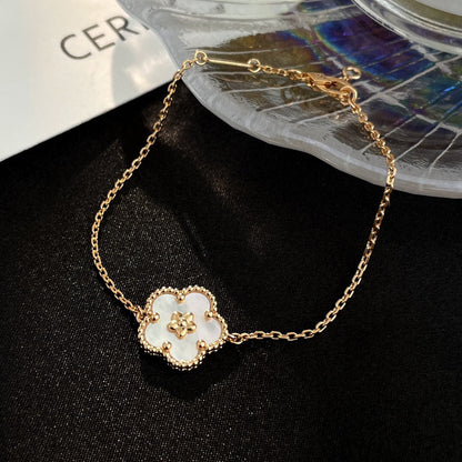 ルムジュエリー 「ラッキー ホワイトMOP梅の花ブレスレット」