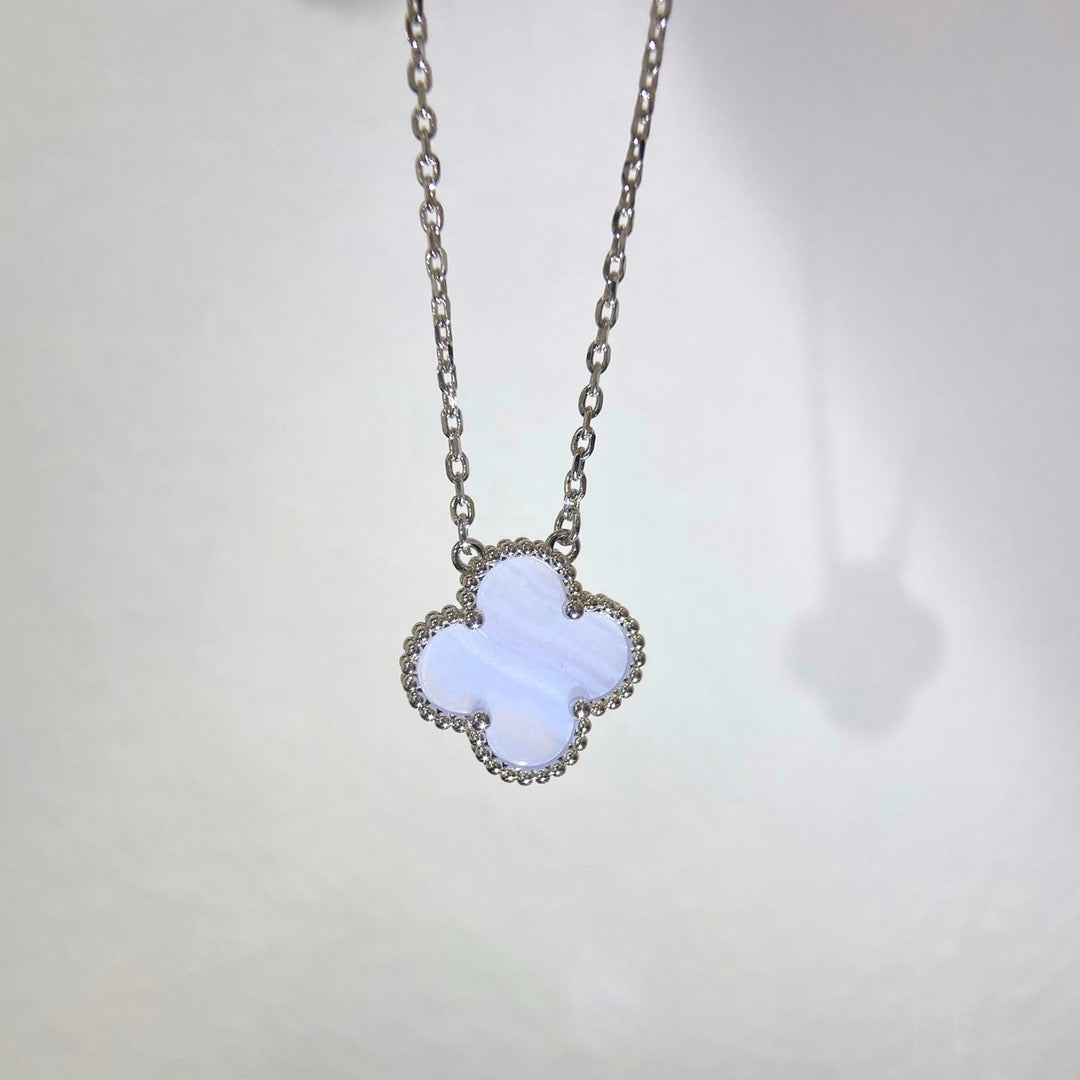 Lume Jewelry クローバー 15MM ブルーカルセドニー ネックレス シルバー
