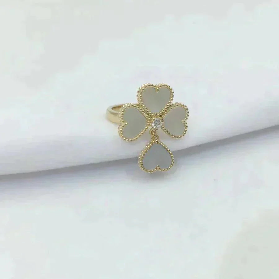 ¡®Lume Jewelry¡¯SWEET CLOVER WHITE MOP RING