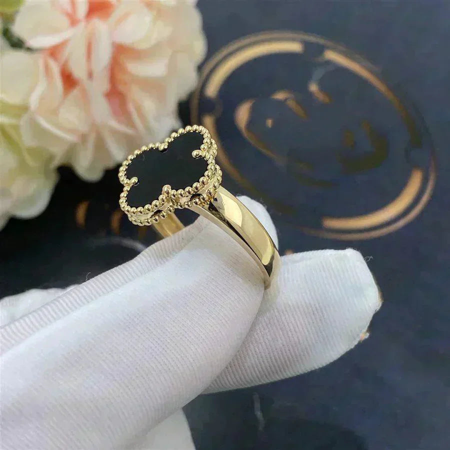 ¡®Lume Jewelry¡¯CLOVER ONYX RING