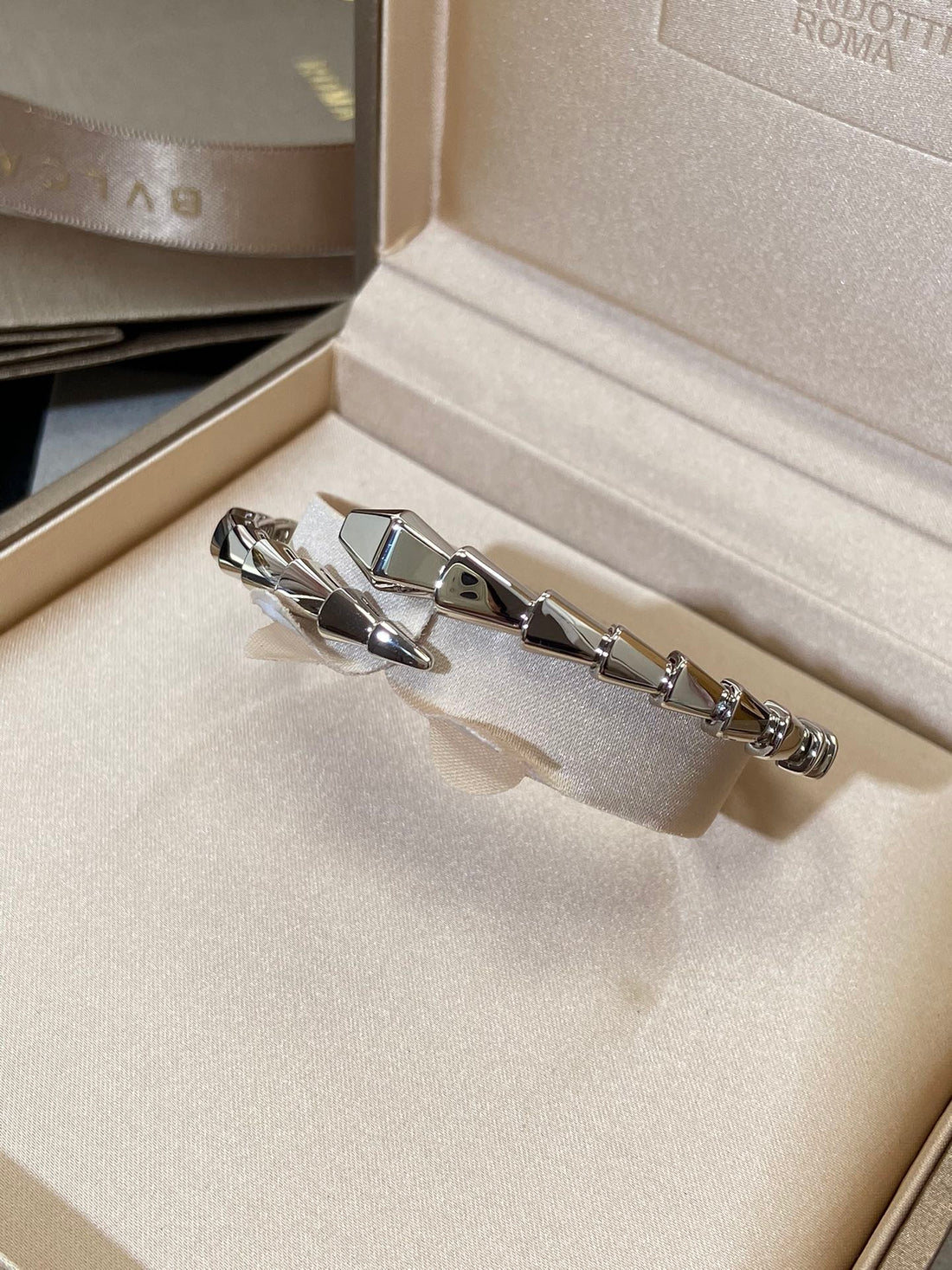 [✨Lume Jewelry✨] Viper Silver No‑Diamond Snake Bracelet